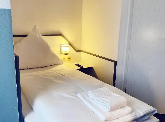 Hotel Kraeme Am Roemer - Self Check In
