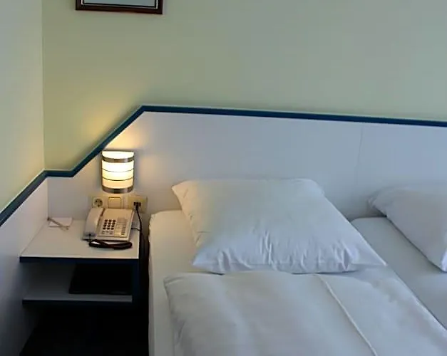 Hotel Kraeme Am Roemer - Self Check In Francoforte sul Meno
