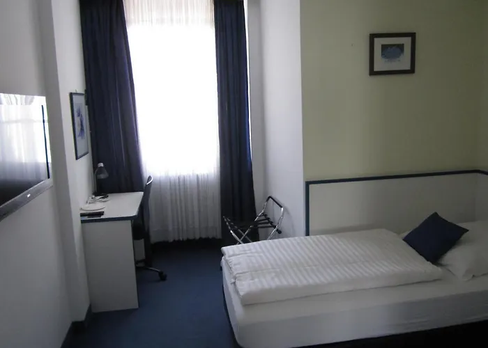 Hotel Kraeme Am Roemer - Self Check In Francoforte sul Meno